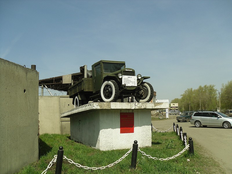 Дорожный каток ДУ-96. Технические характеристики, цены и особенности