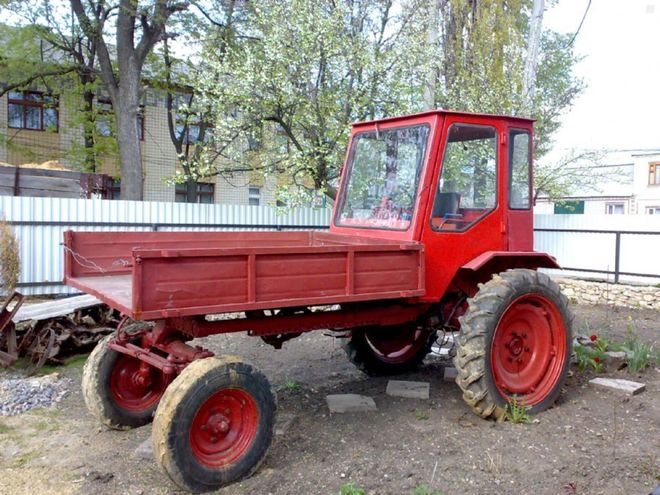 трактор 16